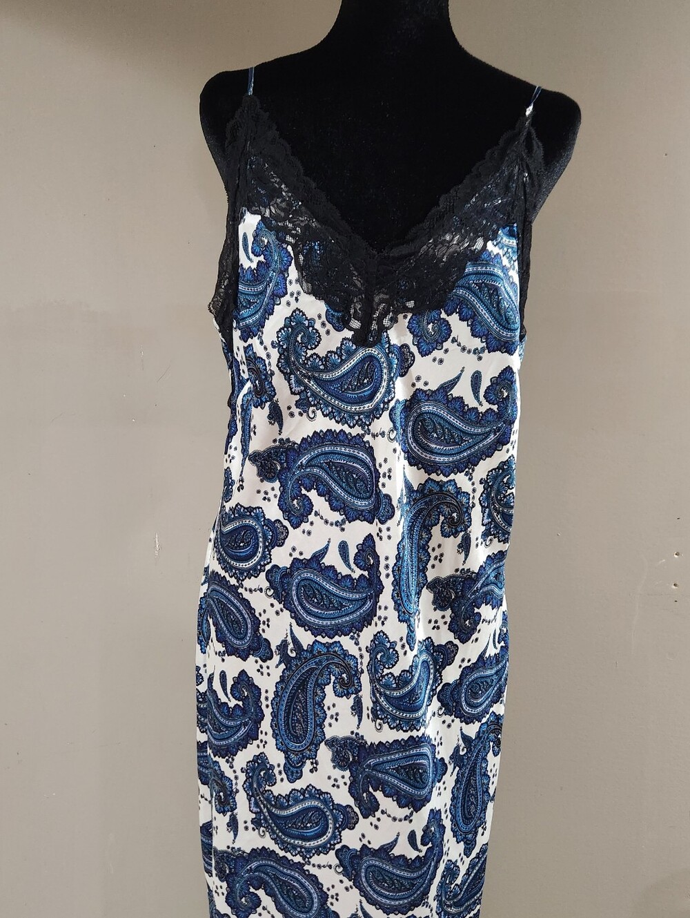 Express Blue Paisley Maxi Dress with Black Lace Trim